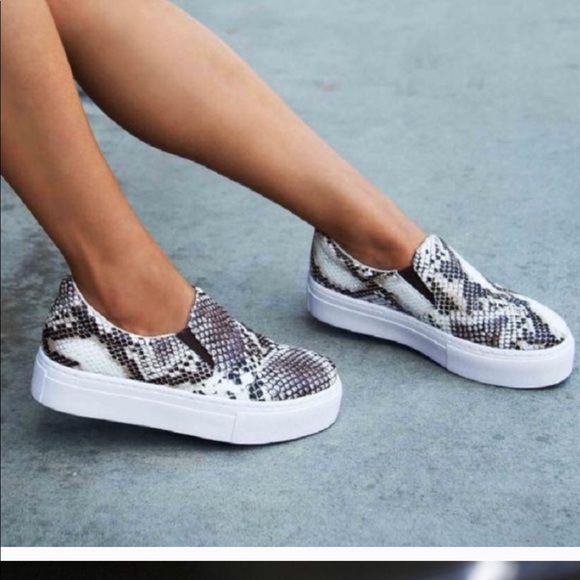 Shoes - NWOT FAUX SNAKESKIN PLATFORM SNEAKER